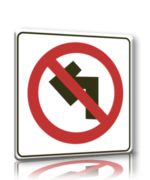 Señalamiento fabricado en lámina galvanizada cal. 16, cuenta con esquinas redondeadas, acabado en fondo reflejante grado ingeniería o alta intensidad y leyendas en vínil o impresas en serigrafía.